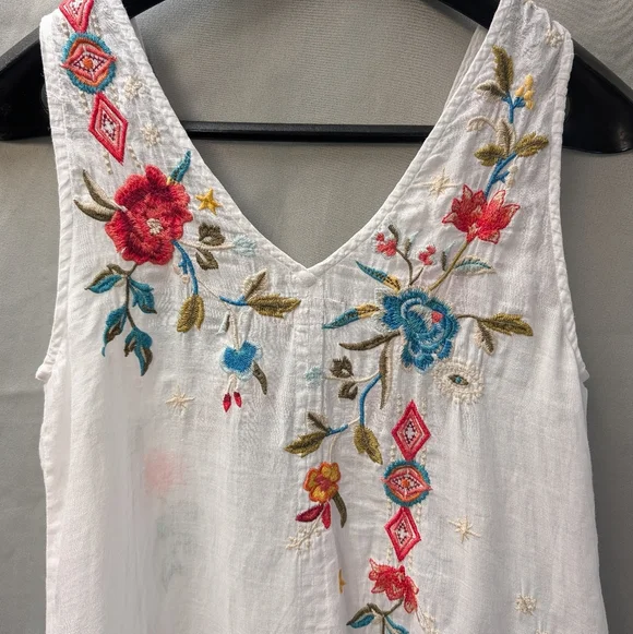 Johnny Was White Embroidered Floral Tank Top with Multicolor Accents - Picture 7 of 11